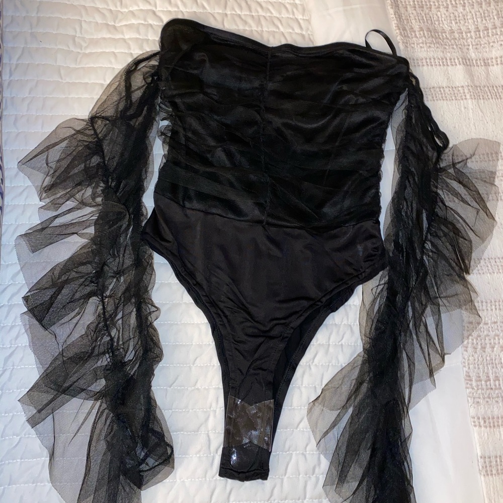 Mesh Frill Sleeve Bodysuit